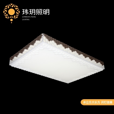 如(ru)何(he)选择吸(xi)顶灯(deng)厂(chang)家的LED平板(ban)灯(deng)